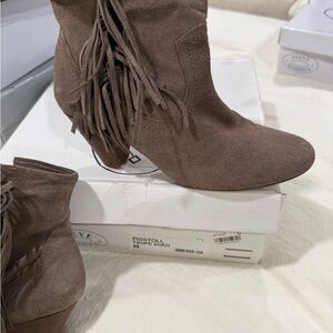 Steve Madden Brown Suede Fringe Heeled Boots